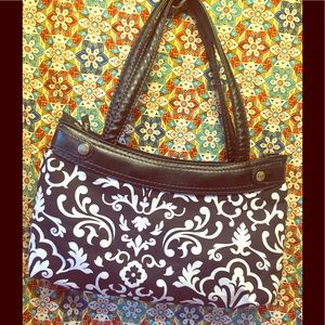 Thirty One’s White on Black Washable Shoulder Bag